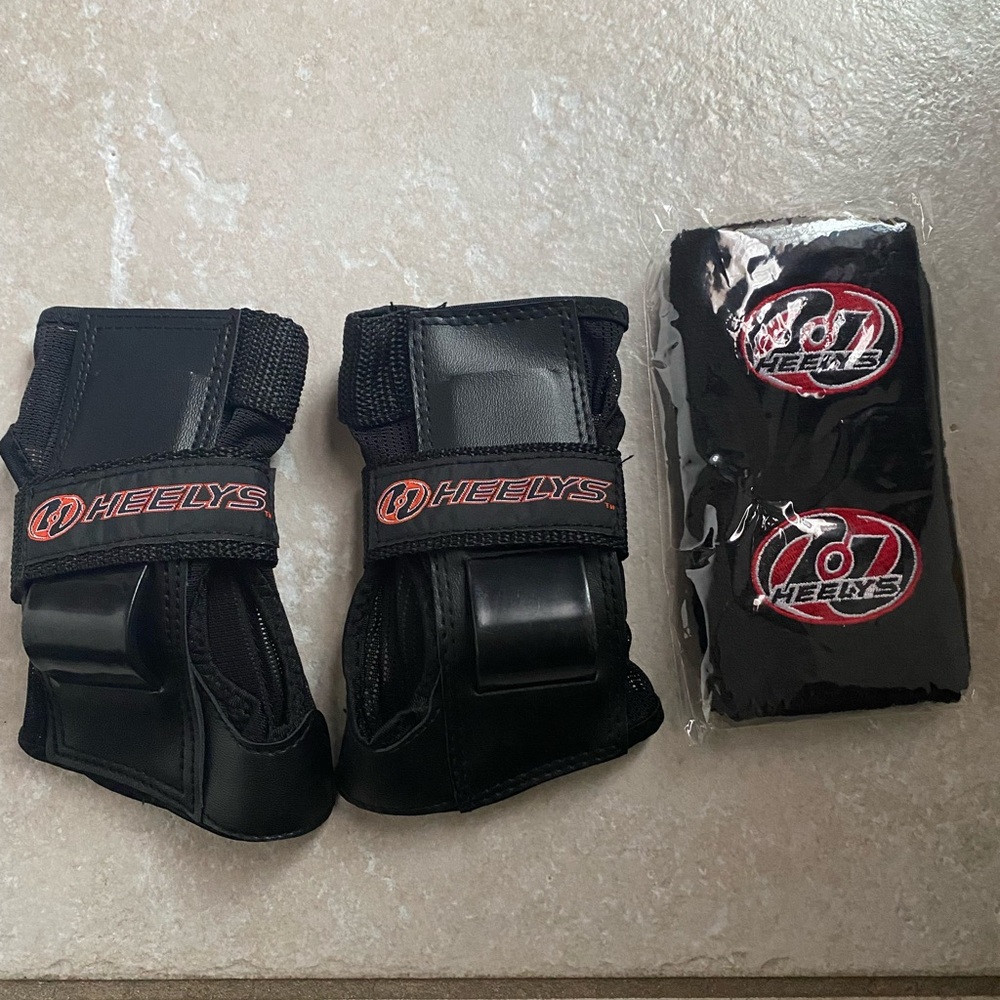 New In Package Heelys Wrist Essentials - Picture 2 of 6